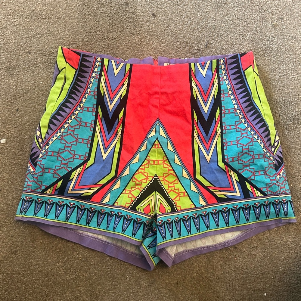 Aztec Print Size 8 Shorts